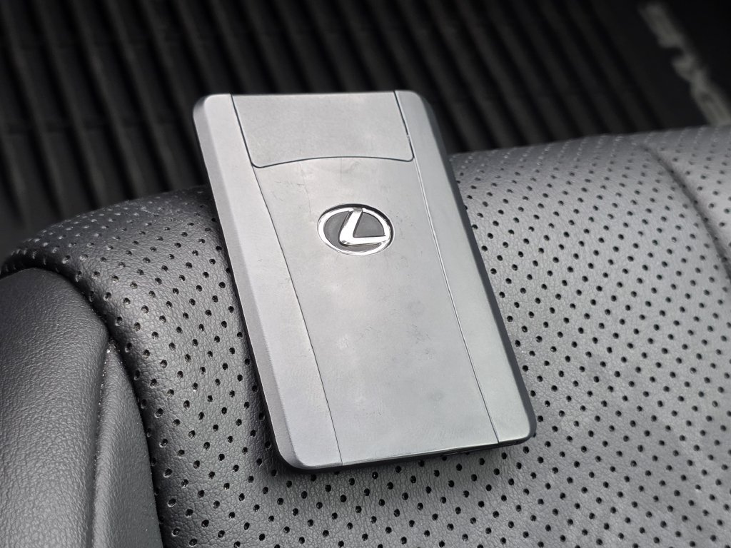 Certified 2024 Lexus ES 300h F Sport FWD image 31