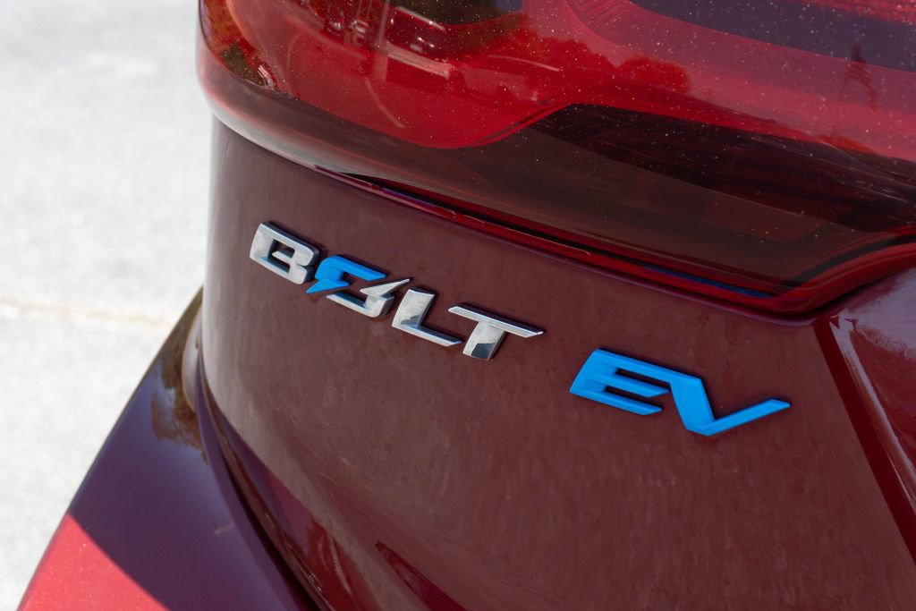Used 2020 Chevrolet Bolt LT image 12