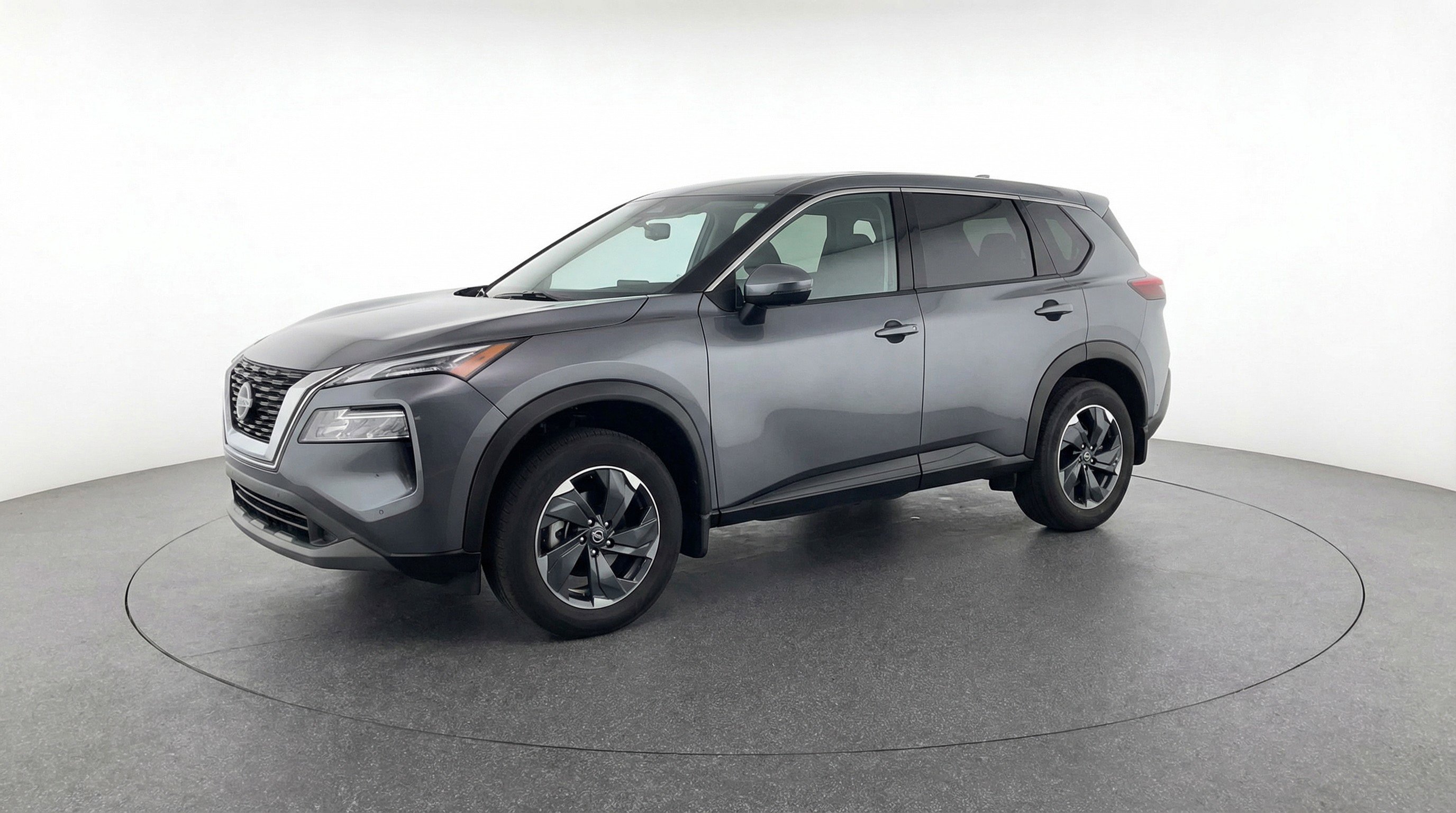 Used 2025 Nissan Rogue SV image 3