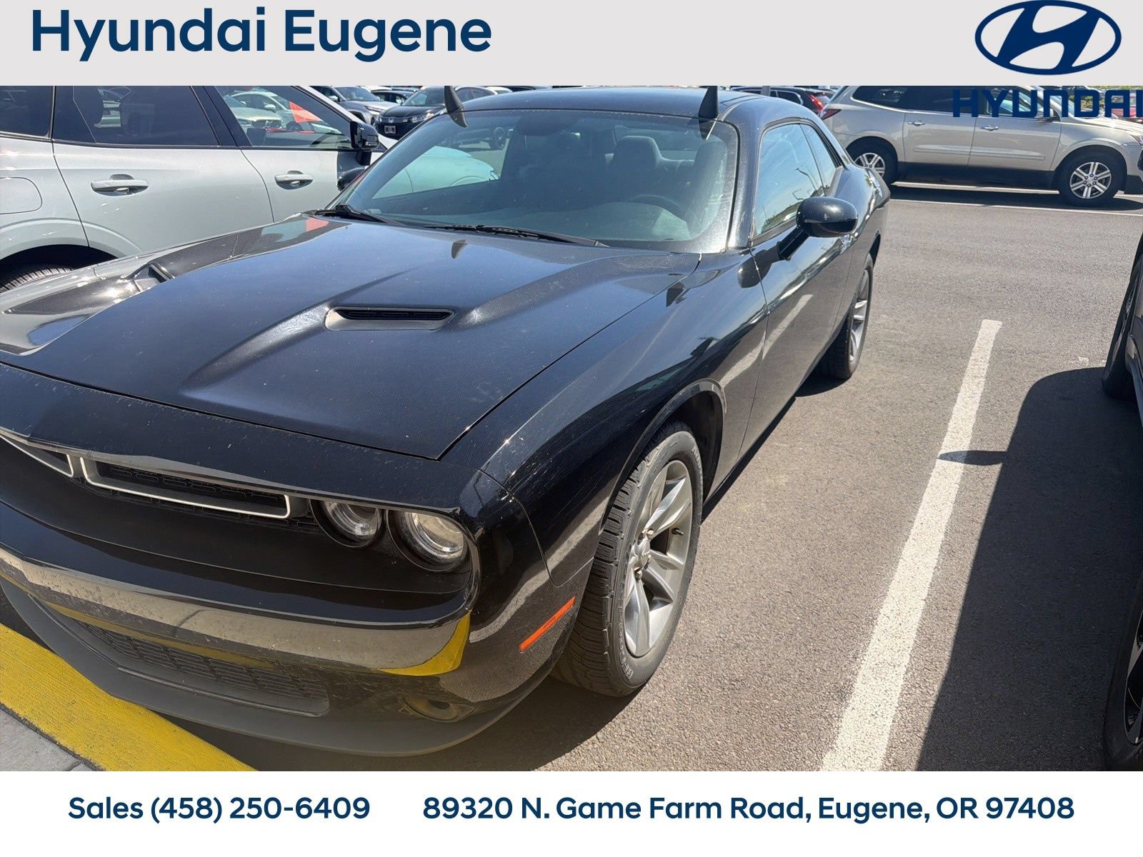 Used 2016 Dodge Challenger SXT RWD image 9