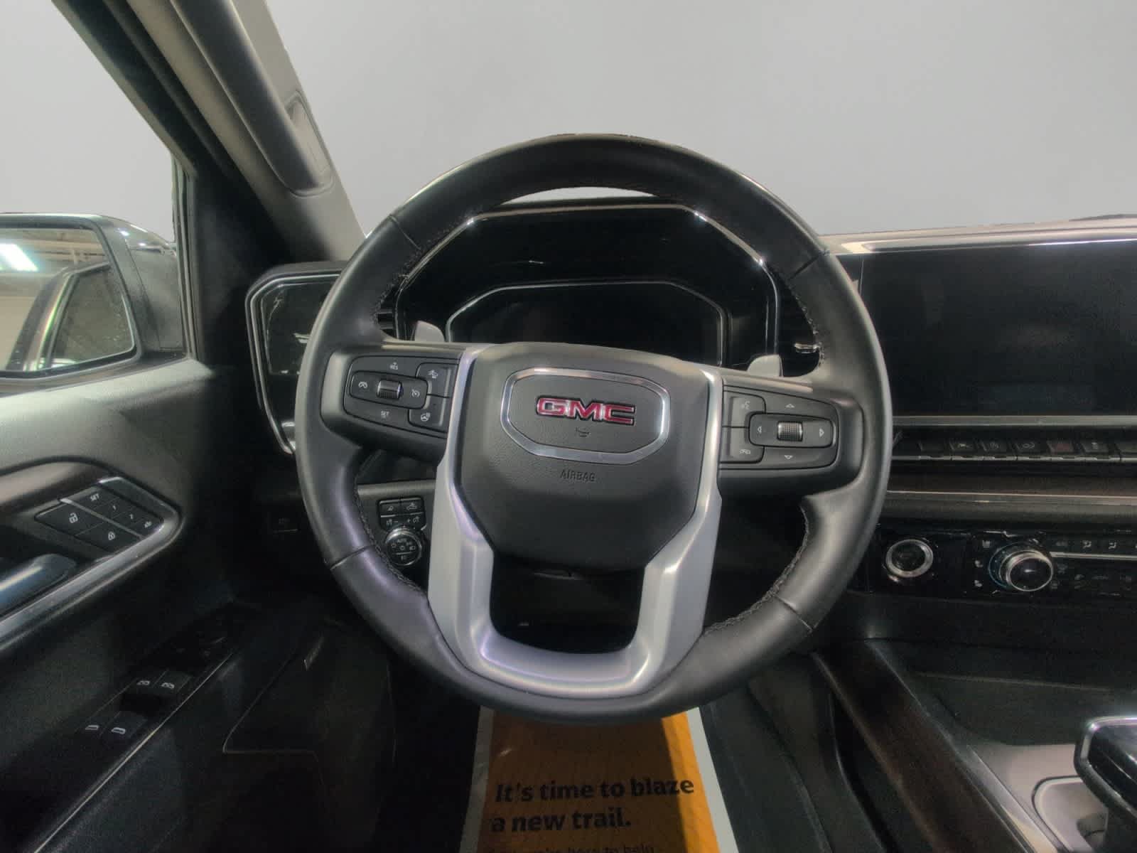 Used 2023 GMC Sierra 1500 SLT w/ SLT Premium Package AWD/4WD image 12