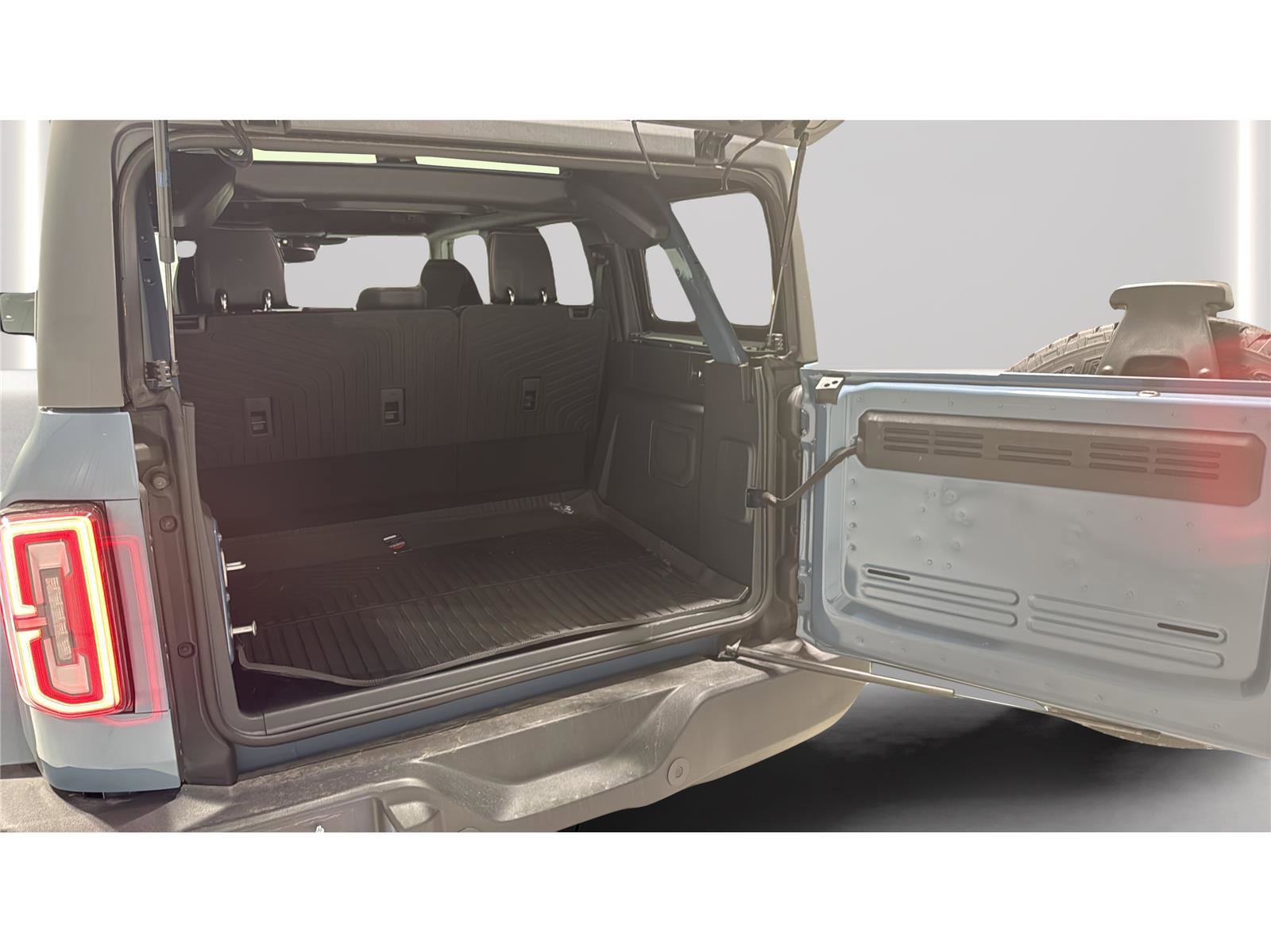 Used 2025 Ford Bronco Outer Banks AWD/4WD image 9