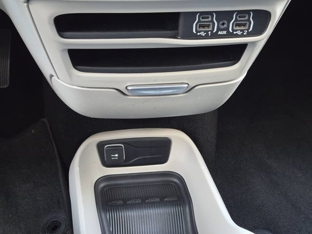 Certified 2023 Chrysler Voyager LX FWD image 20
