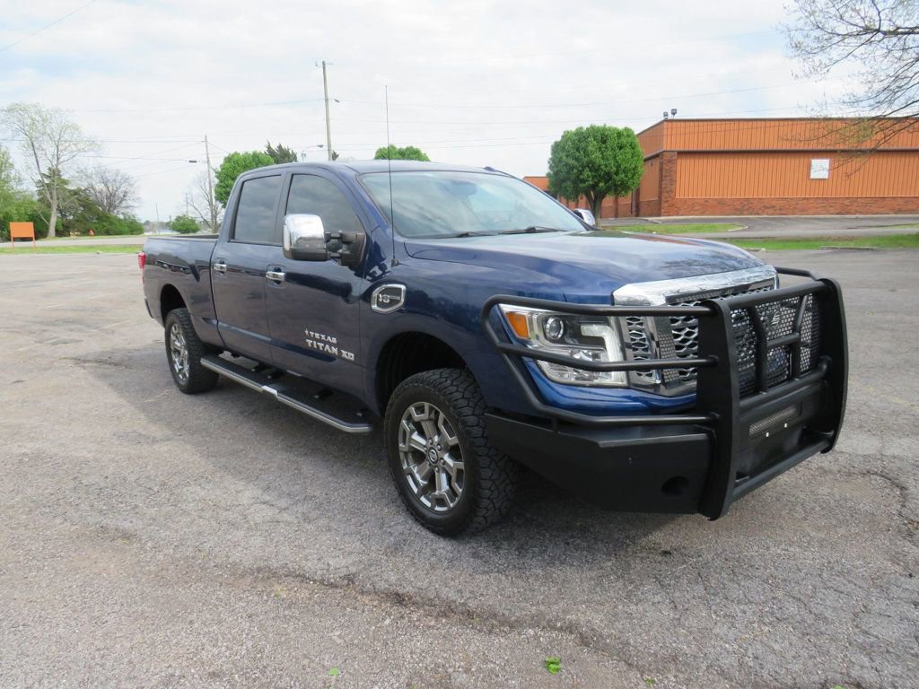 Used 2019 Nissan Titan SL w/ Texas Titan Edition image 4