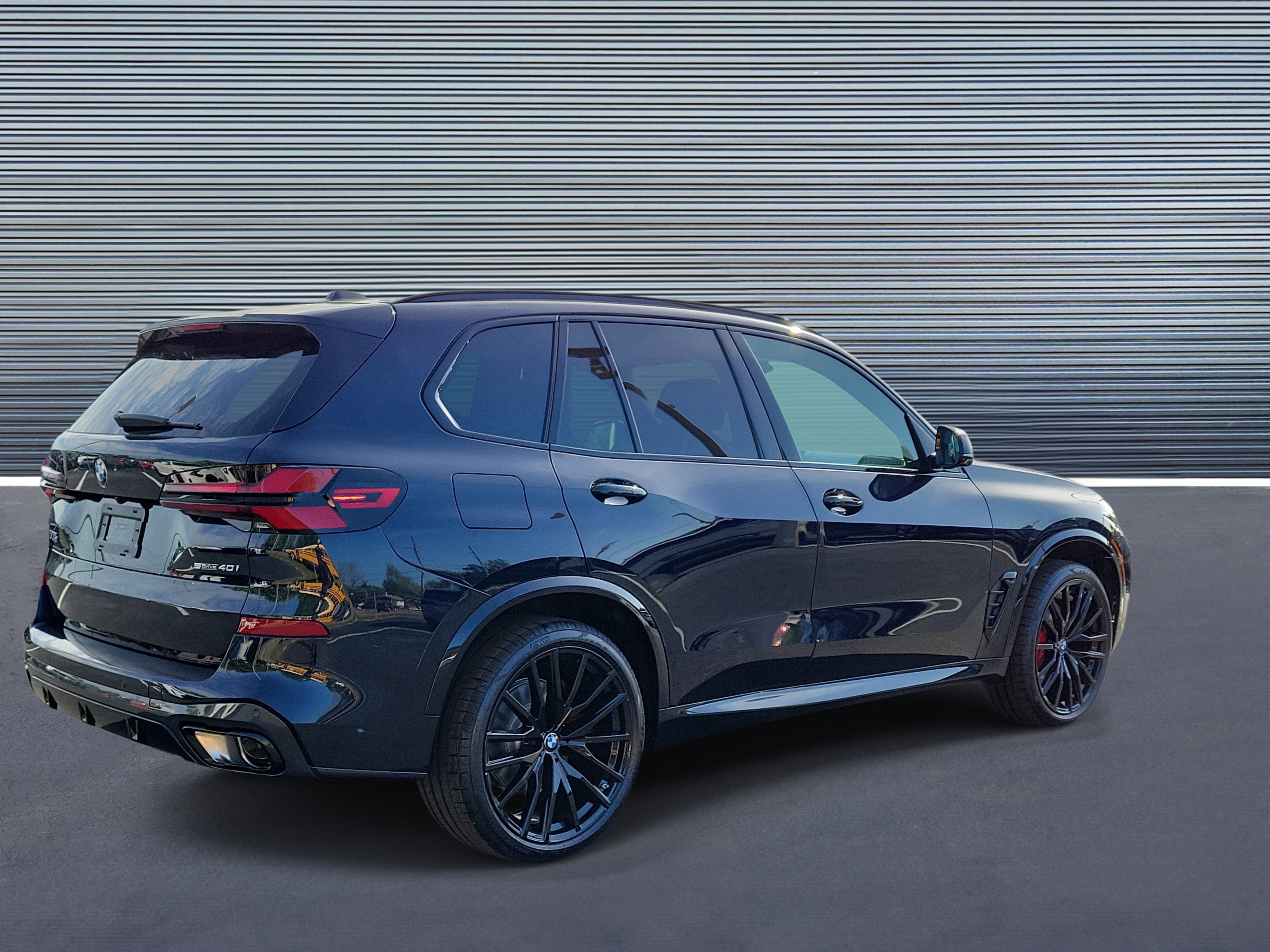 New 2026 BMW X5 sDrive40i w/ M Sport Package image 3