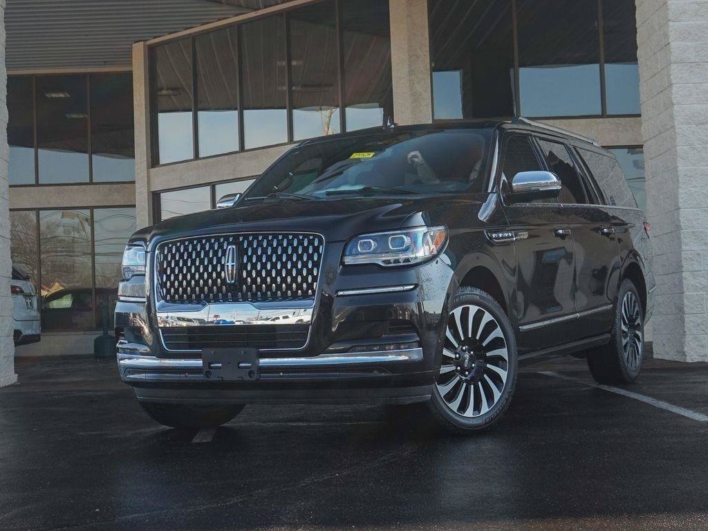 Used 2023 Lincoln Navigator L Black Label AWD/4WD image 6