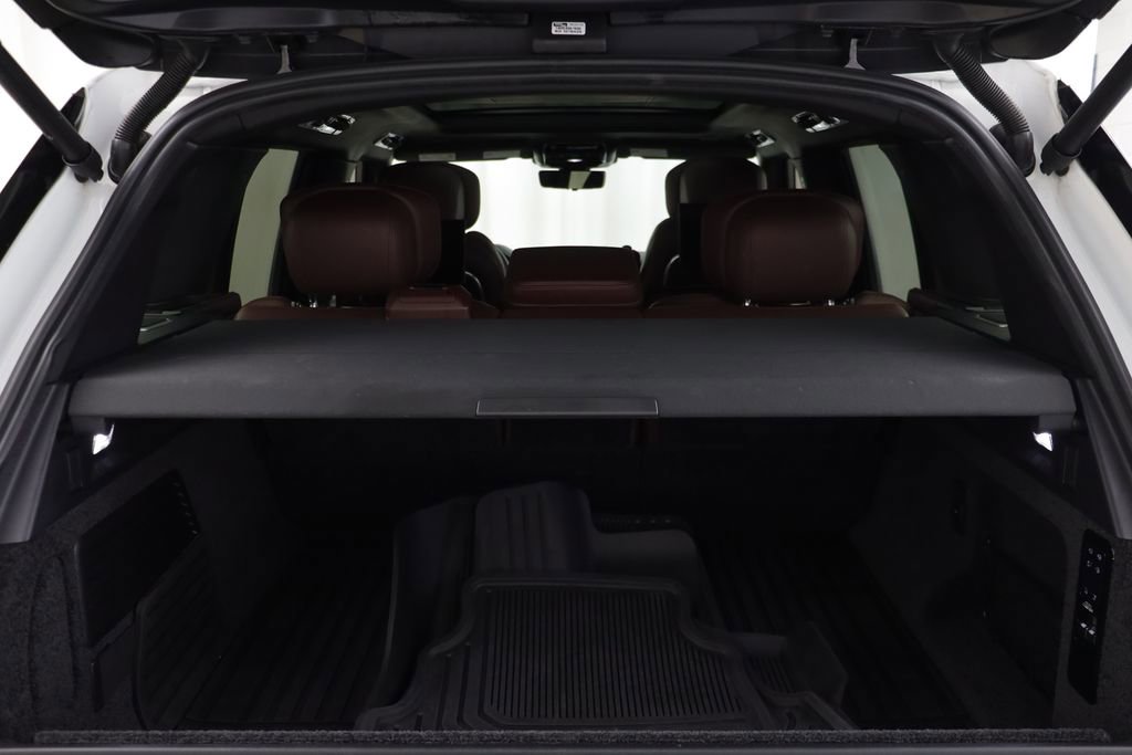 Used 2025 Land Rover Range Rover Autobiography image 21