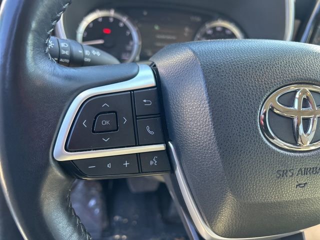 Used 2023 Toyota Highlander XLE image 19