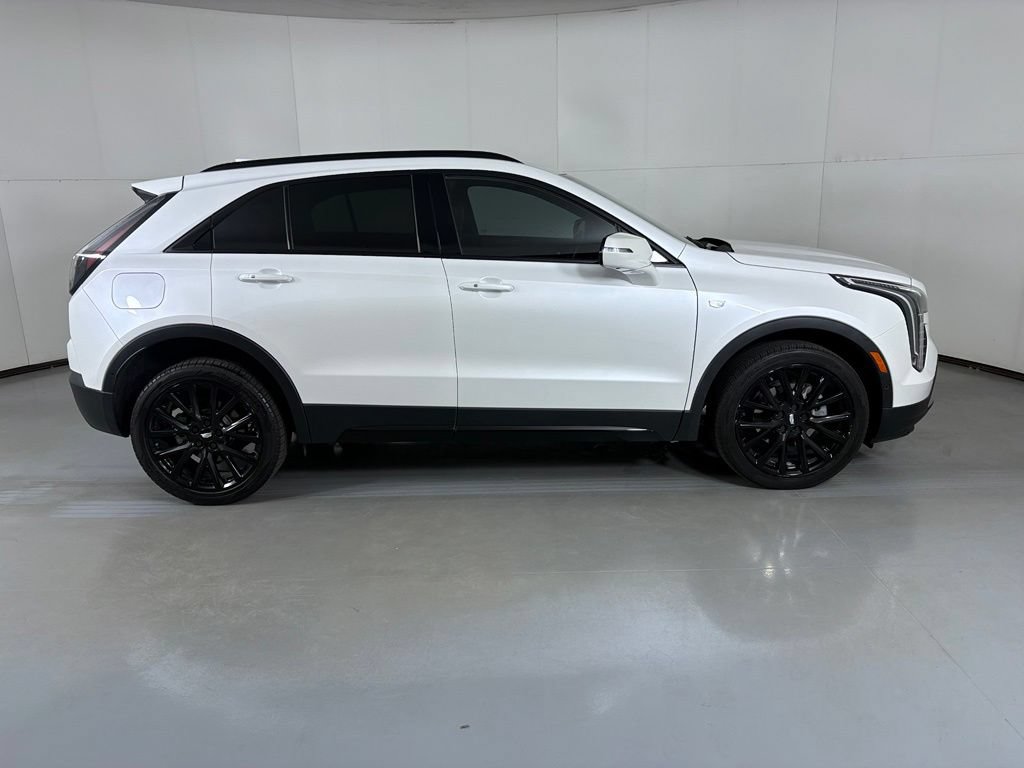 Used 2022 Cadillac XT4 Sport AWD/4WD image 9