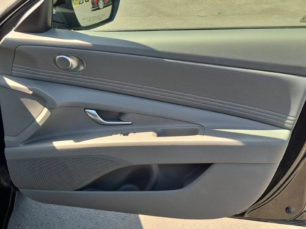 Used 2026 Hyundai Elantra Sport FWD image 33