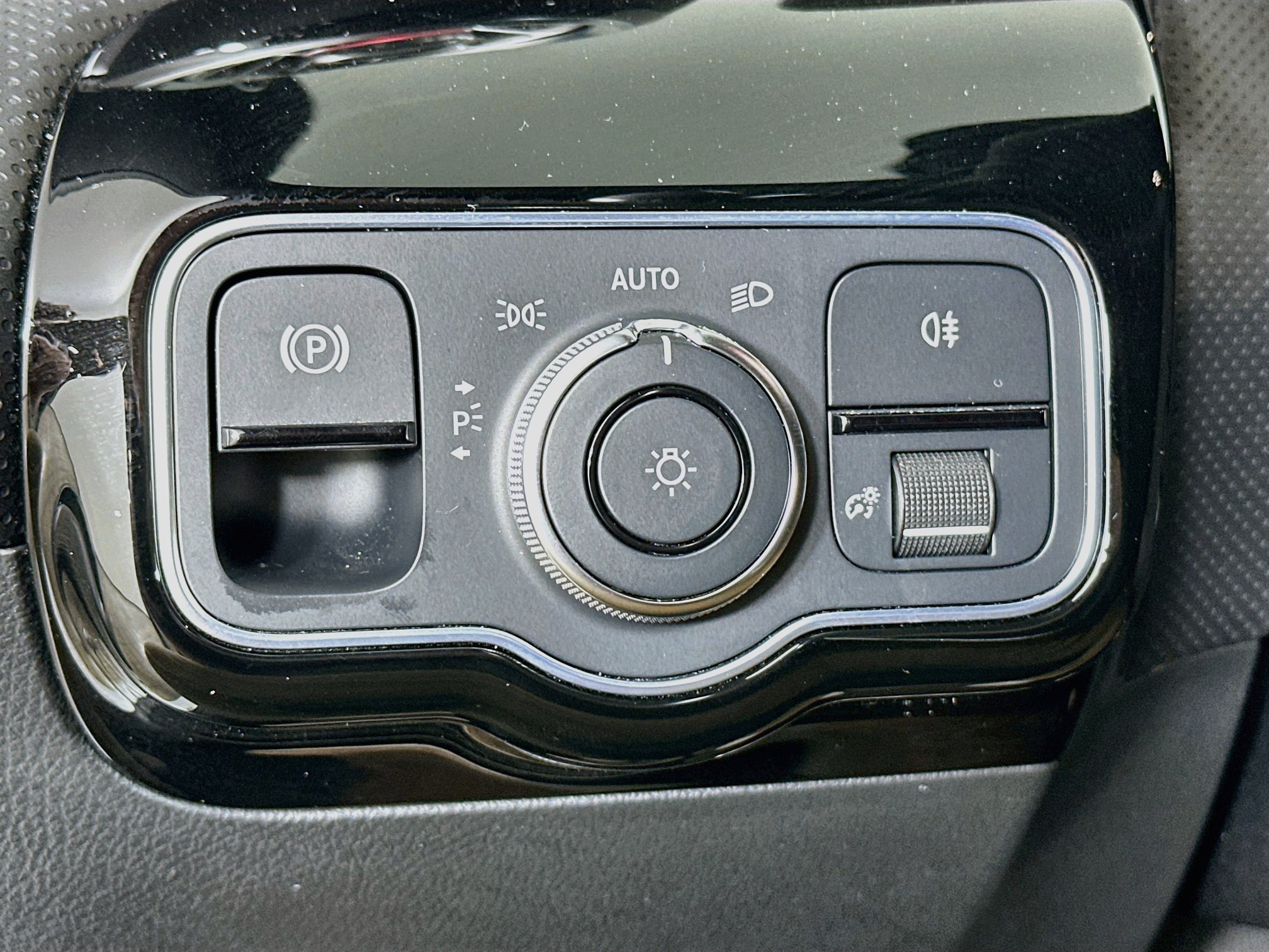 Used 2021 Mercedes-Benz CLA 250 4MATIC image 17