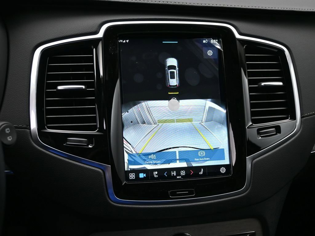 New 2025 Volvo XC90 T8 Ultra w/ Protection Package Premier image 13