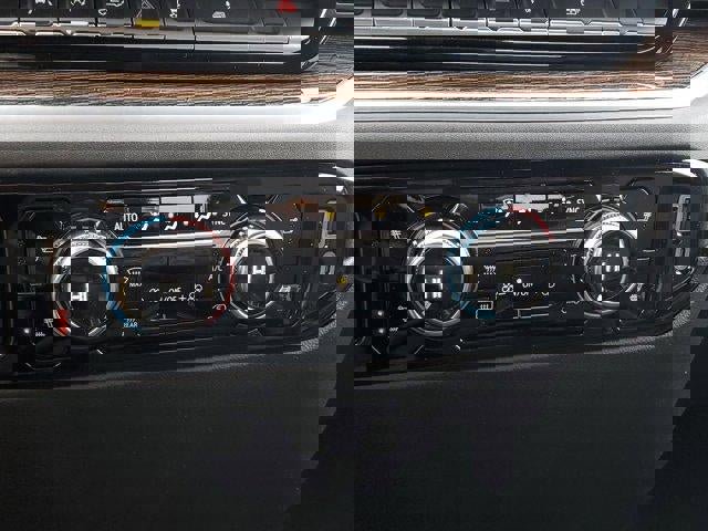 New 2025 GMC Sierra 1500 Elevation image 30