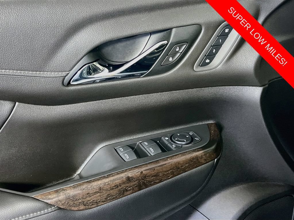 Used 2021 GMC Acadia Denali w/ Denali Ultimate Package AWD/4WD image 18