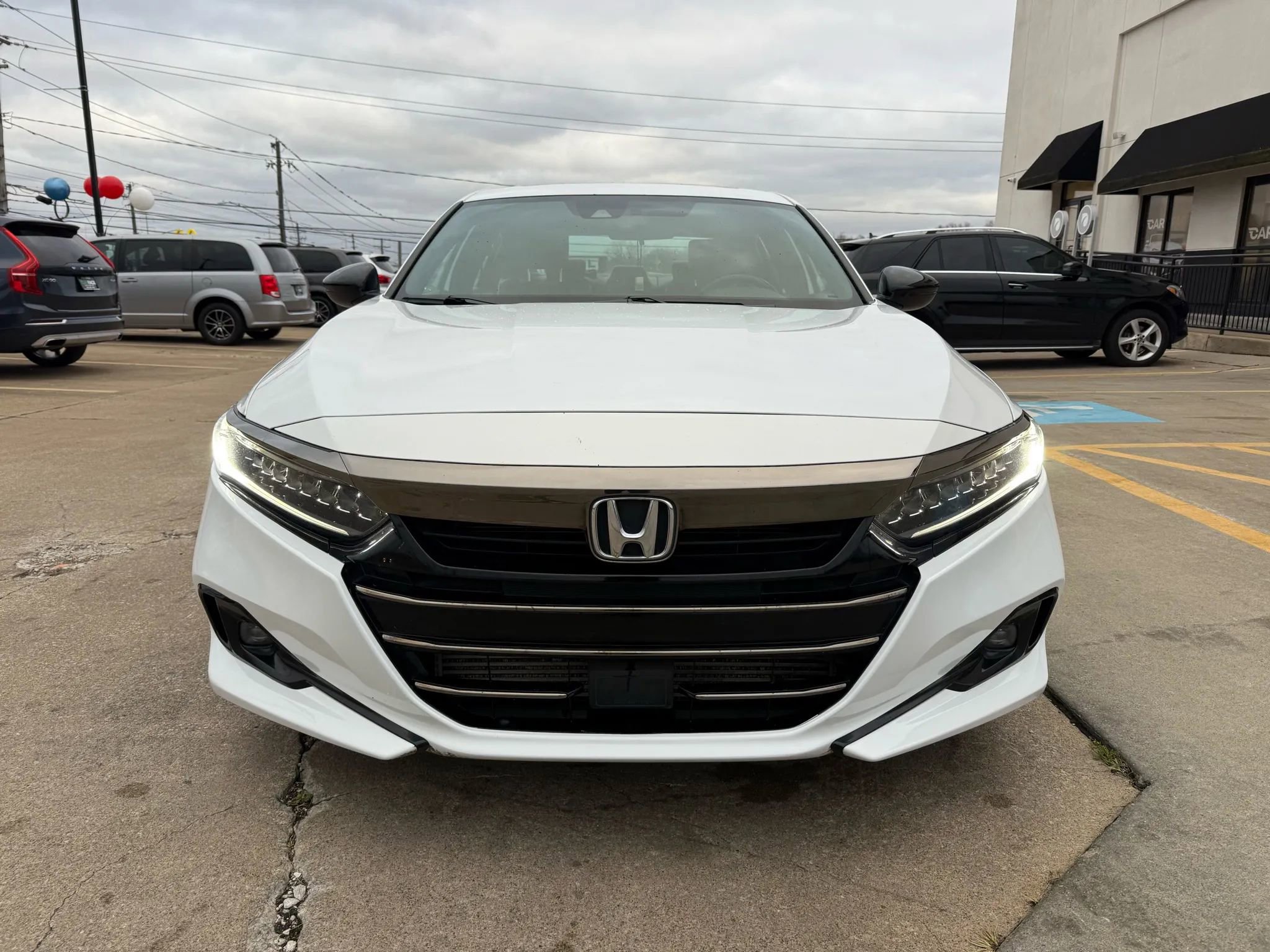 Used 2022 Honda Accord Sport image 2