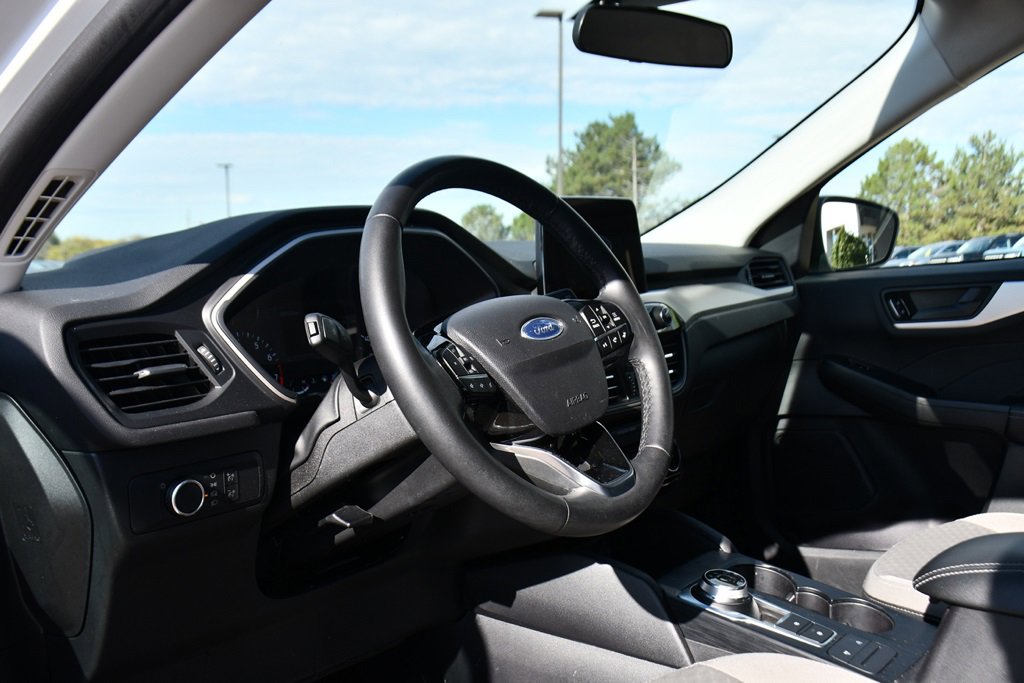 Used 2022 Ford Escape SE w/ Cold Weather Package image 11