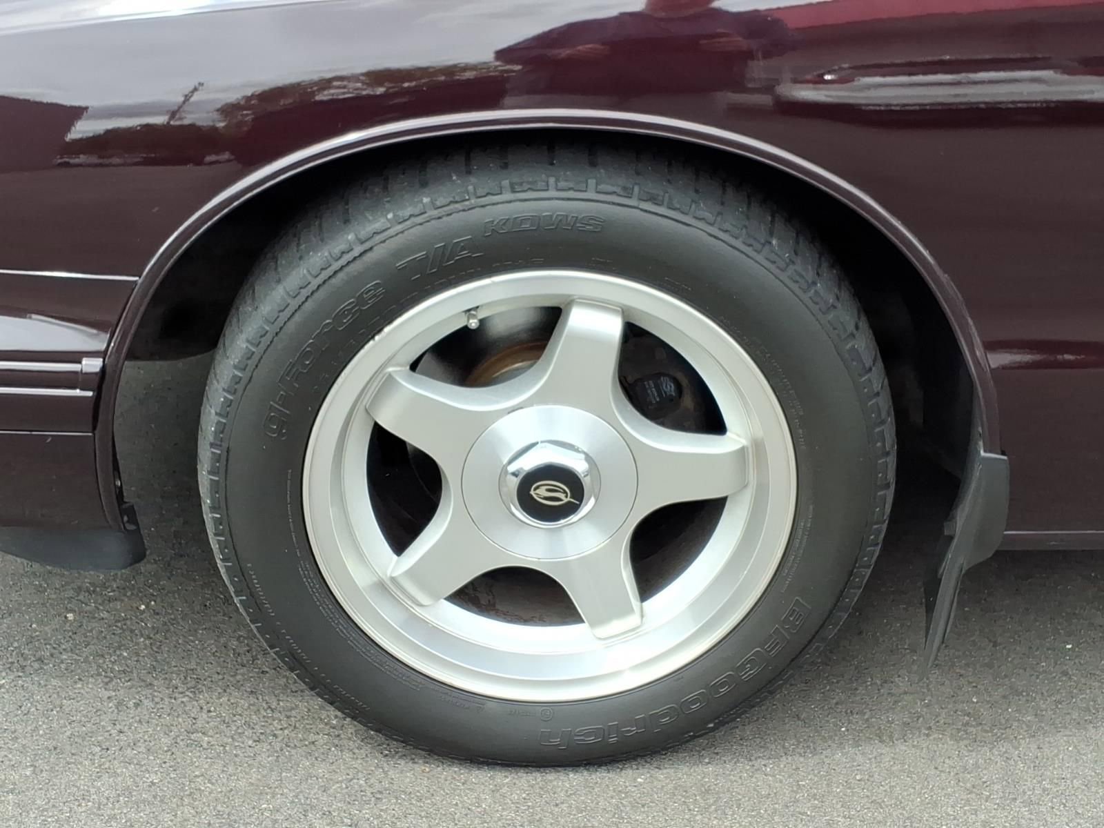 Used 1996 Chevrolet Impala SS RWD image 9