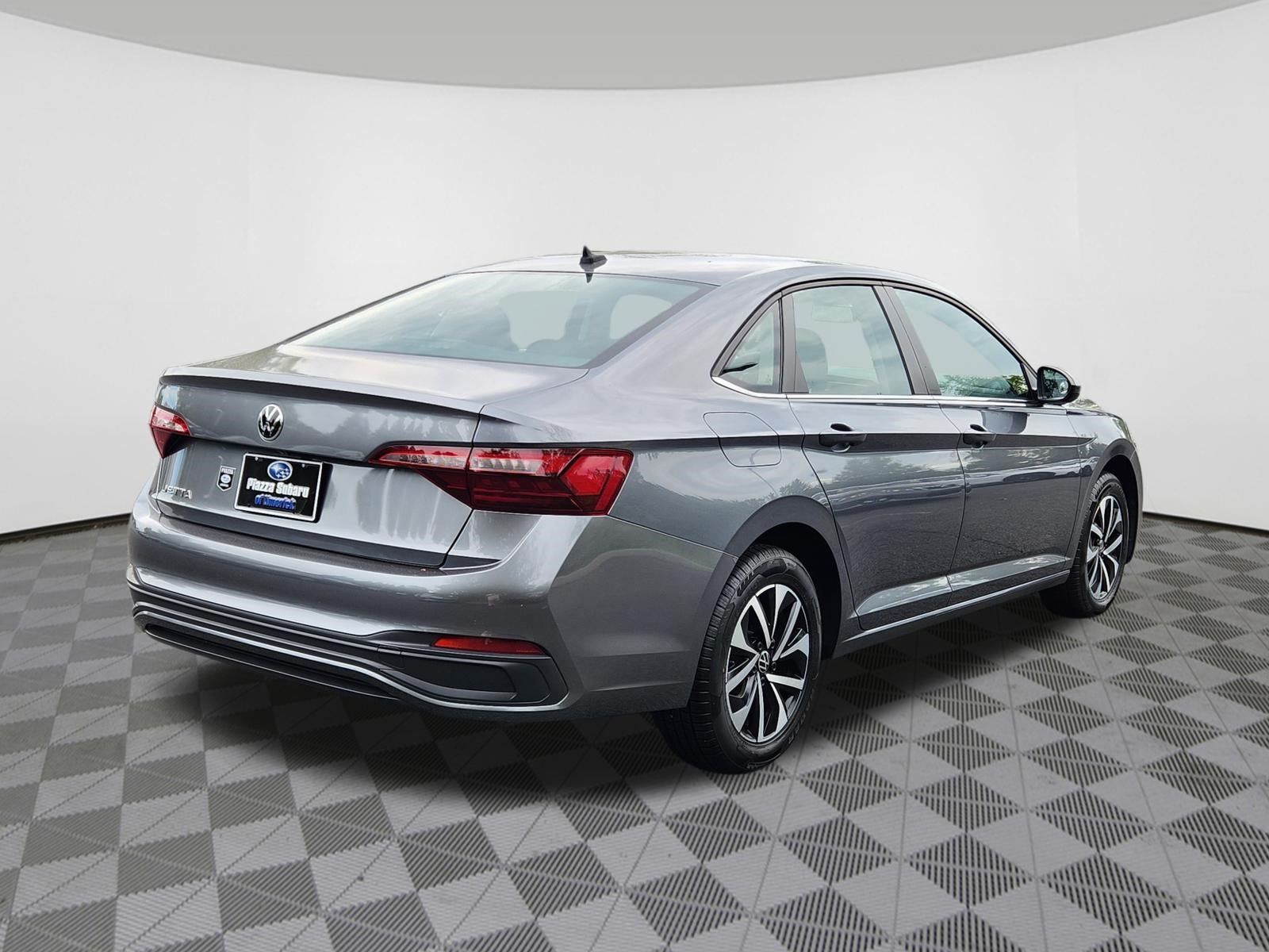 Used 2022 Volkswagen Jetta S FWD image 4
