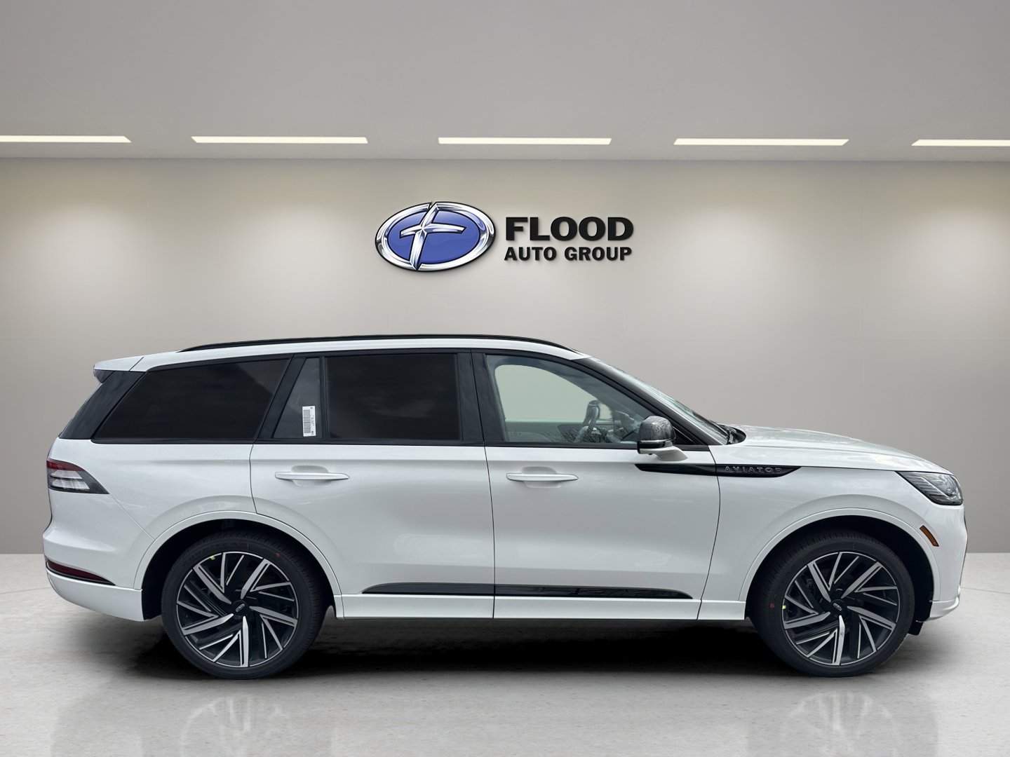 New 2026 Lincoln Aviator Black Label w/ Jet Appearance Package AWD/4WD image 4