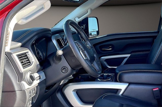 Certified 2018 Nissan Titan PRO-4X w/ Pro-4x Convenience Package image 11
