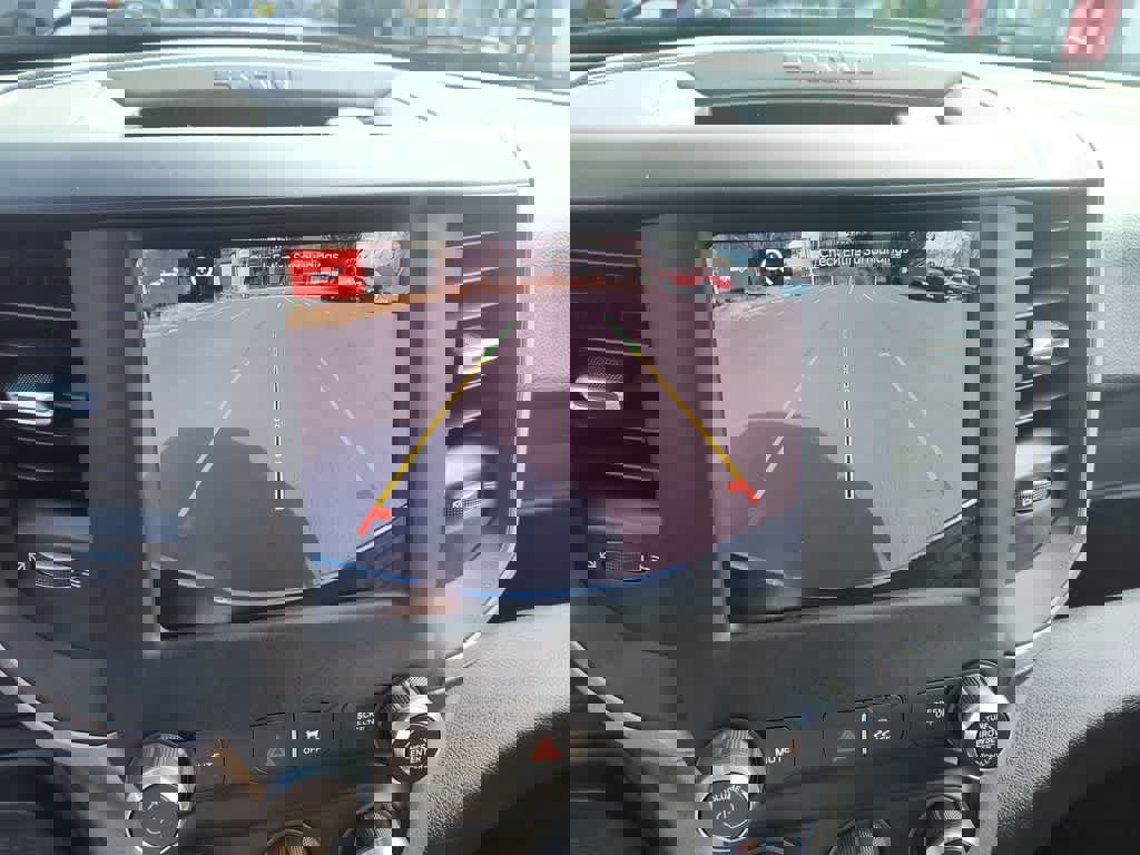 Used 2024 RAM 2500 Tradesman w/ Chrome Appearance Group image 17