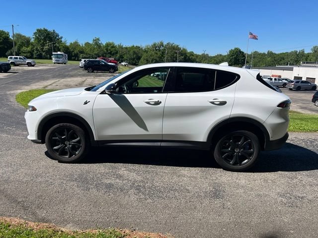 Used 2023 Dodge Hornet GT w/ Tech Pack w/o Parking AWD/4WD image 6