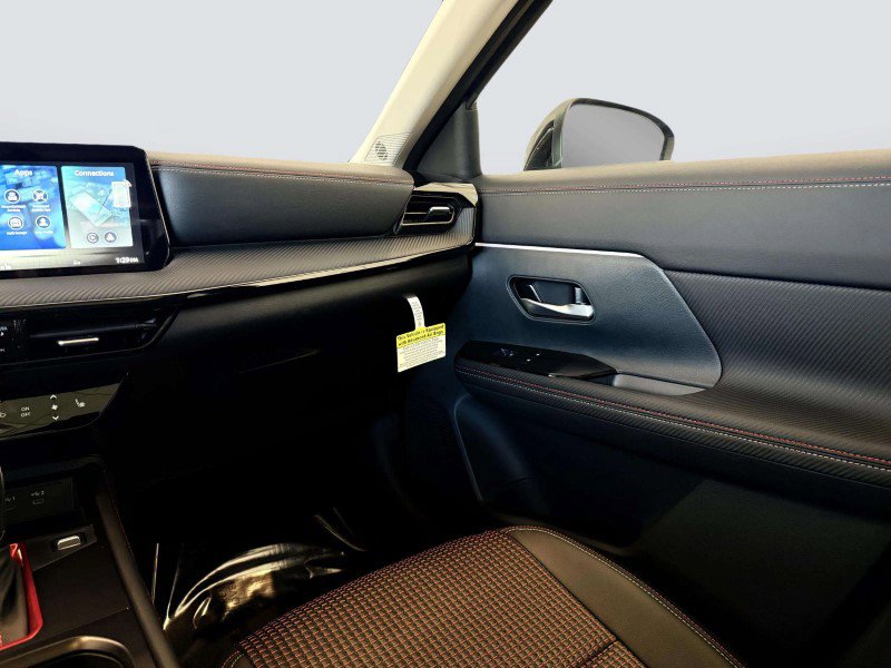 New 2026 Nissan Kicks SR w/ SR Premium Package image 23