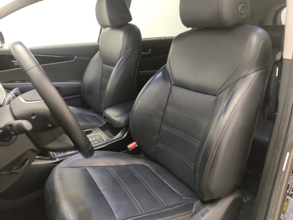 Used 2019 Kia Sorento EX w/ EX Touring Package image 17