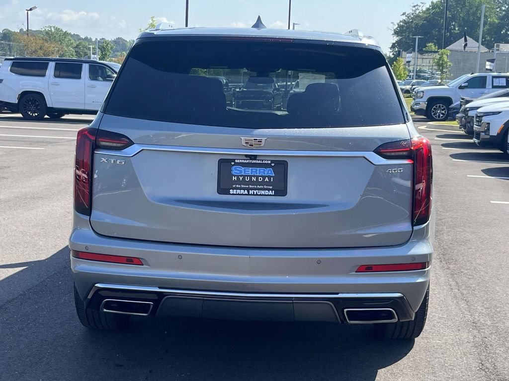 Used 2025 Cadillac XT6 Premium Luxury FWD image 4