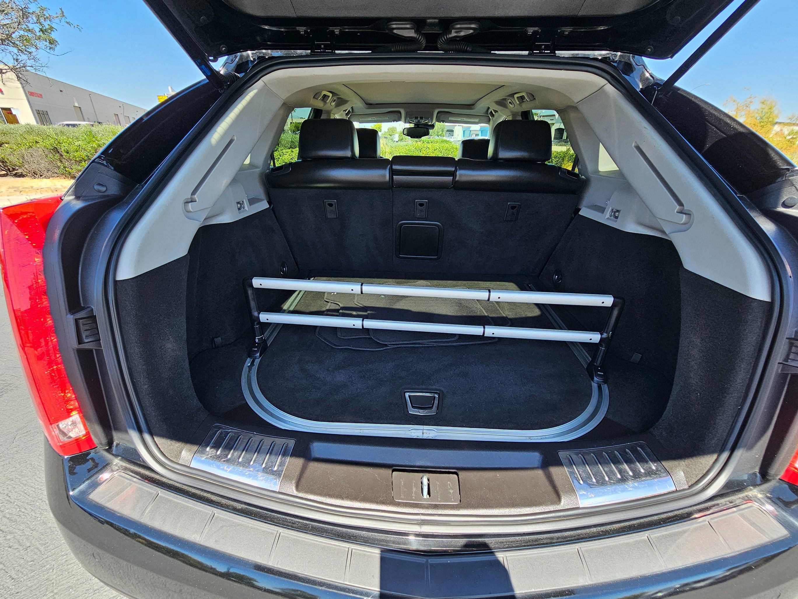 Used 2014 Cadillac SRX Performance w/ Driver Awareness Package FWD image 25