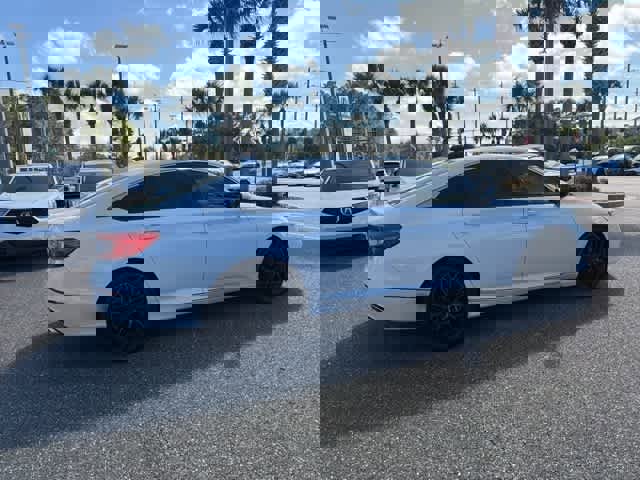 Used 2021 Honda Accord Touring image 9