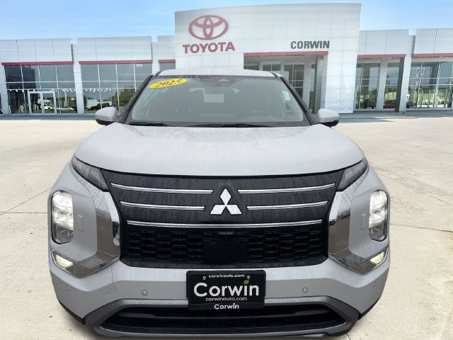 Used 2025 Mitsubishi Outlander SE AWD/4WD image 8