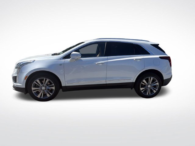 Certified 2024 Cadillac XT5 Premium Luxury AWD/4WD image 2