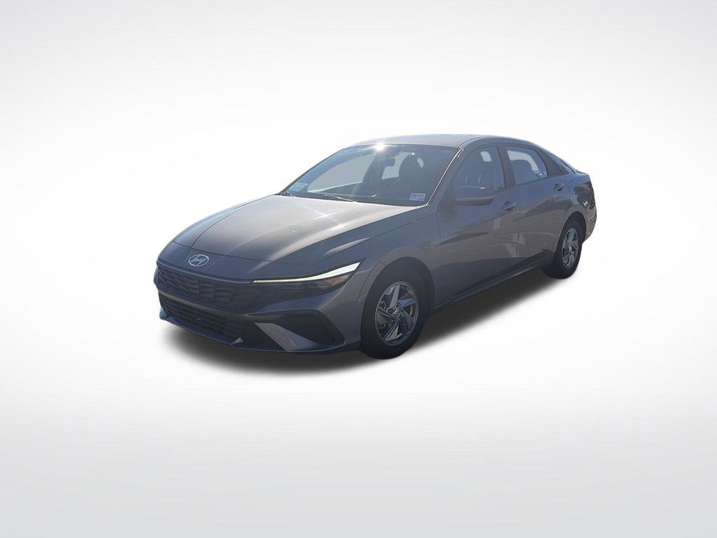 Used 2024 Hyundai Elantra SE FWD 360° Tour