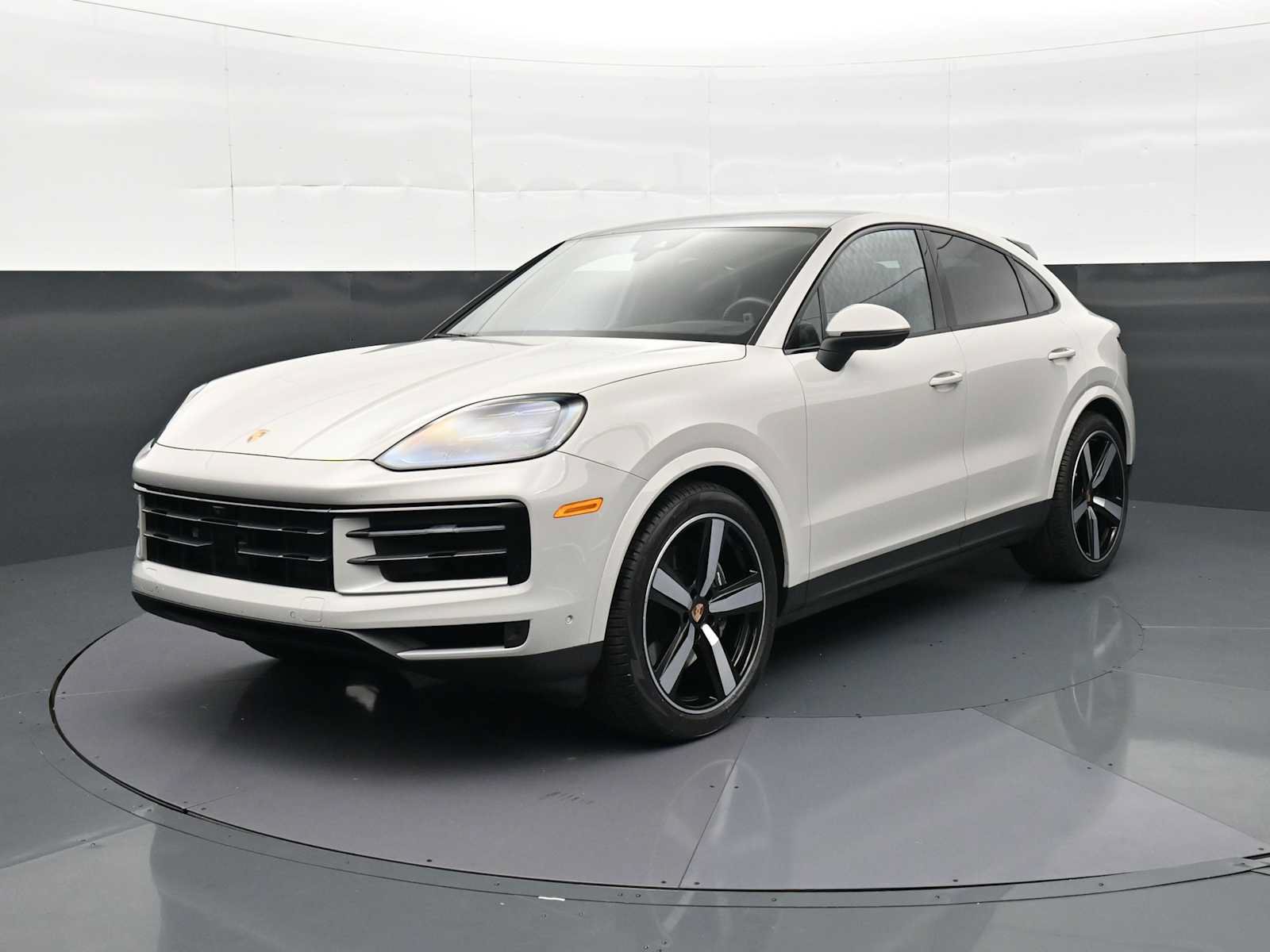 Certified 2026 Porsche Cayenne Coupe AWD/4WD image 1