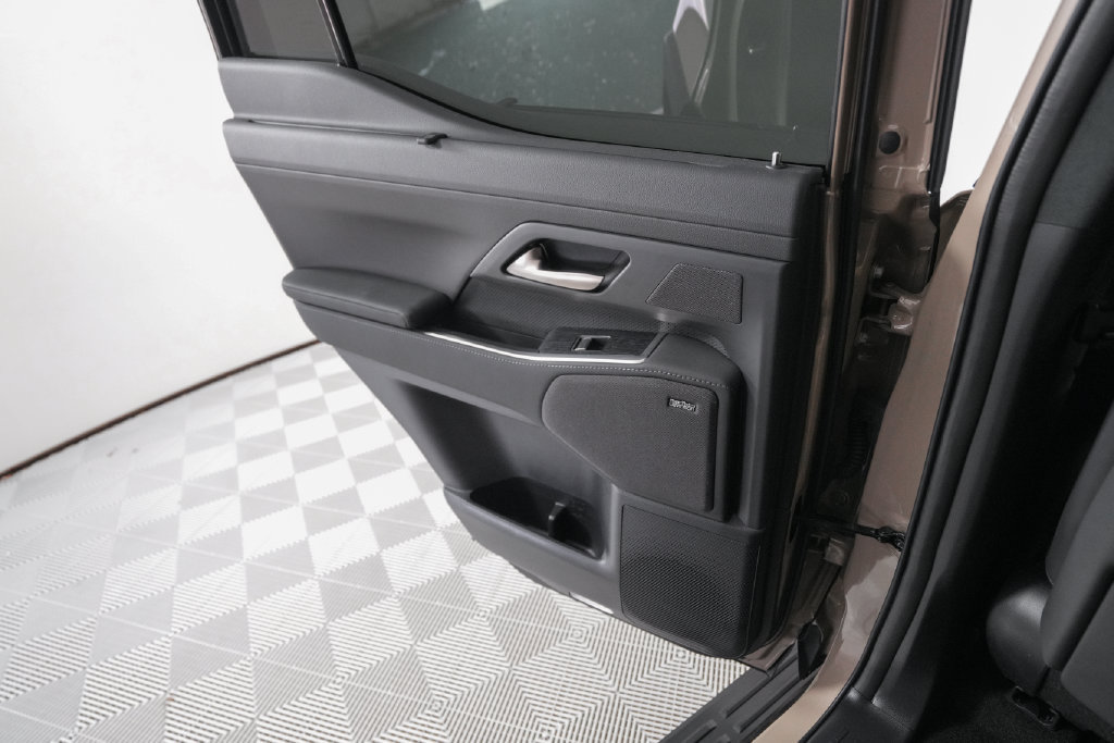 Used 2024 Lexus GX 550 AWD/4WD image 14