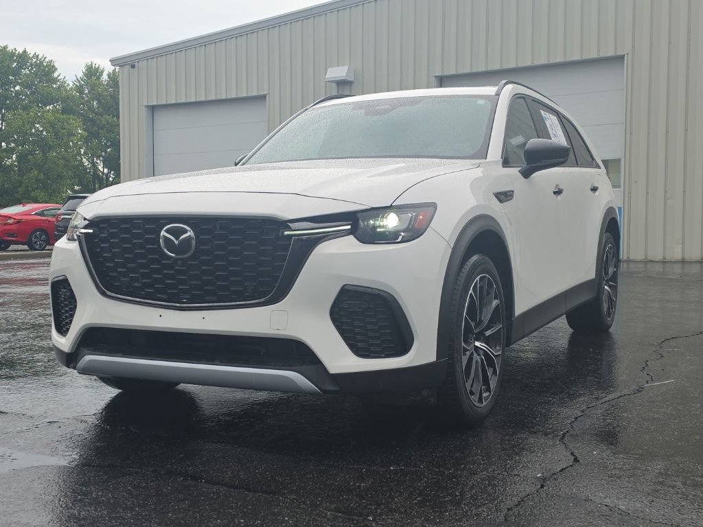 Used 2025 MAZDA CX-70 Plug-In Hybrid w/ Premium Plus AWD/4WD image 3