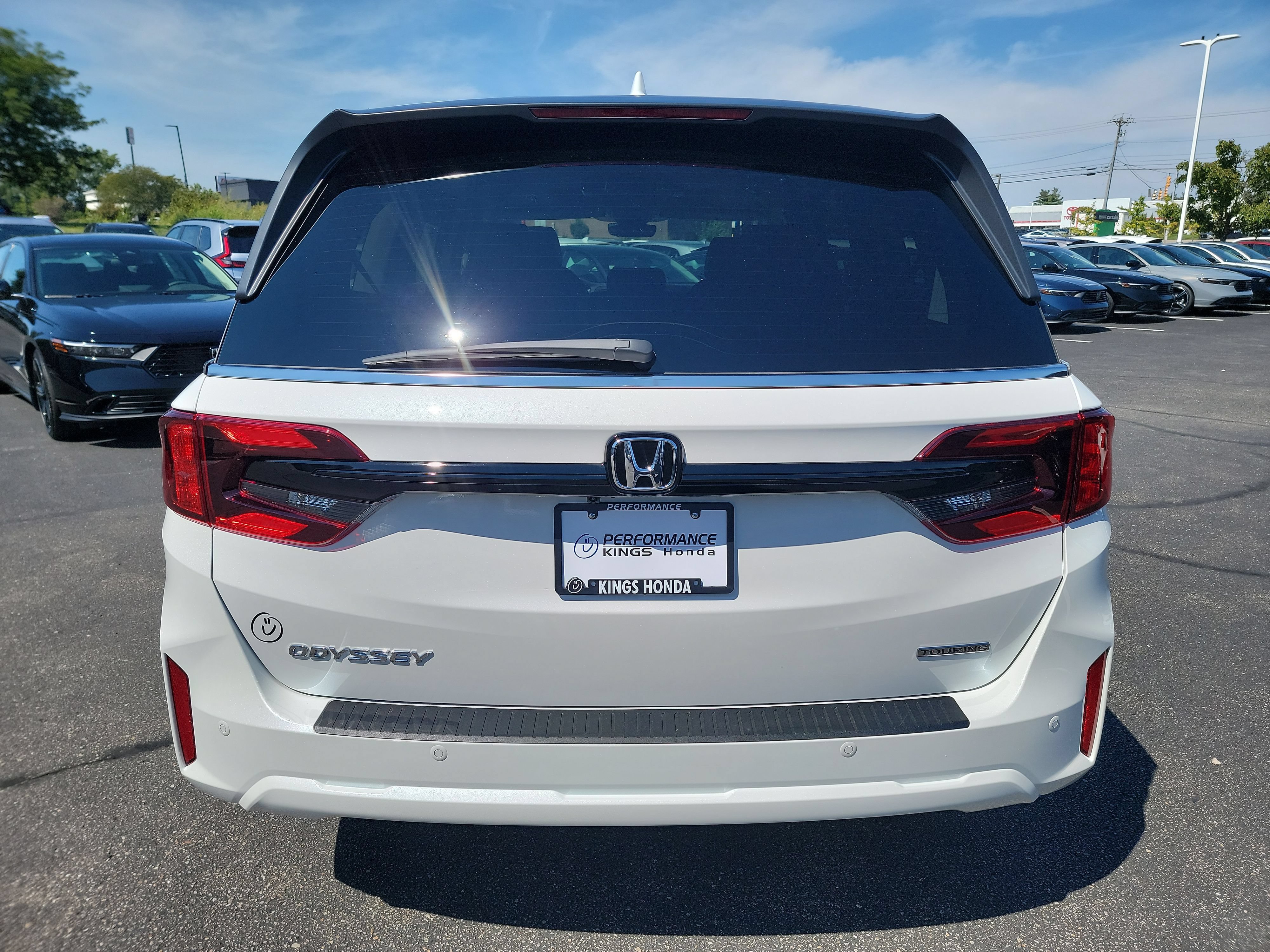 New 2027 Honda Odyssey Touring image 8
