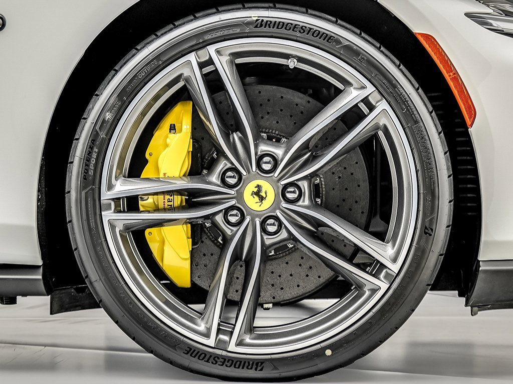 Certified 2025 Ferrari Roma Spider image 33