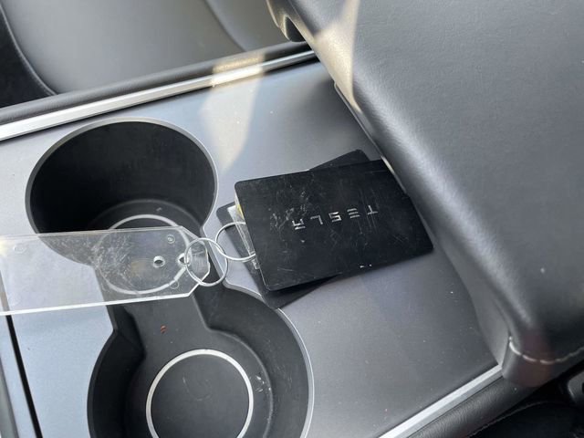 Used 2023 Tesla Model Y Long Range image 31