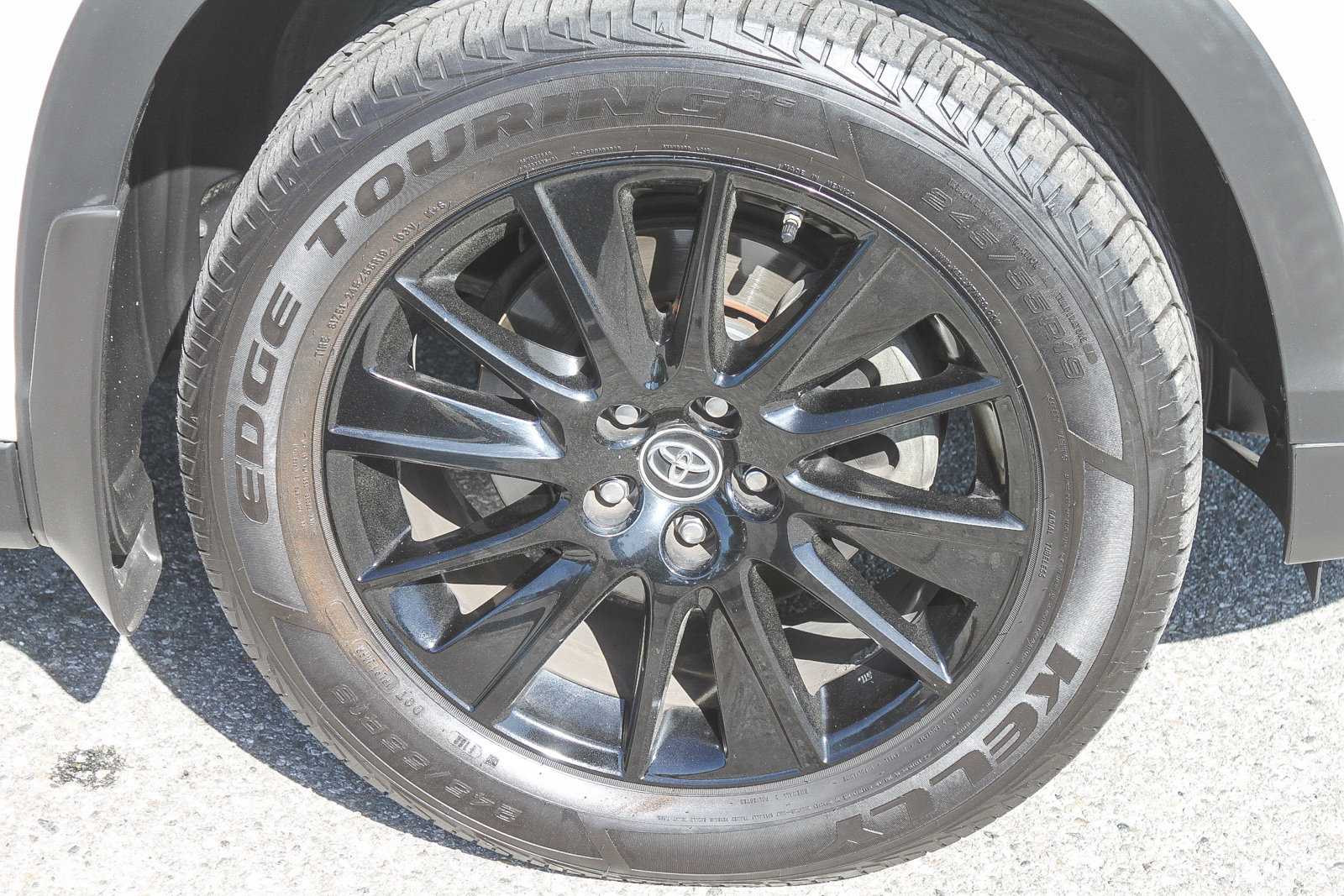 Used 2019 Toyota Highlander SE image 13