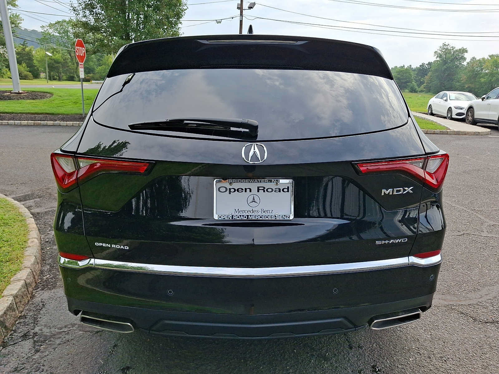 Used 2024 Acura MDX w/ Technology Package AWD/4WD image 5