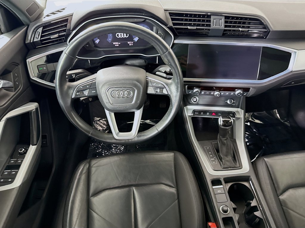 Used 2021 Audi Q3 2.0T Premium w/ Convenience Package AWD/4WD image 3