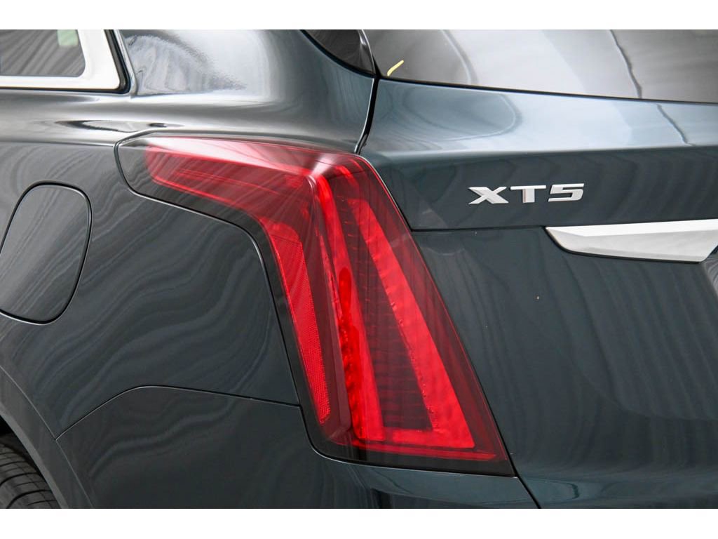 Certified 2025 Cadillac XT5 Premium Luxury image 10