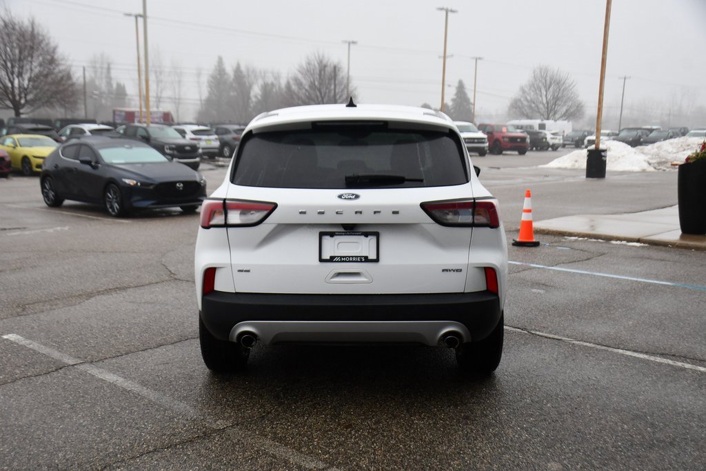Used 2022 Ford Escape SE w/ Cold Weather Package image 5
