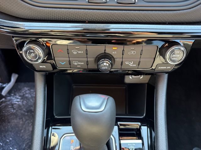 New 2026 Jeep Compass Latitude AWD/4WD image 17