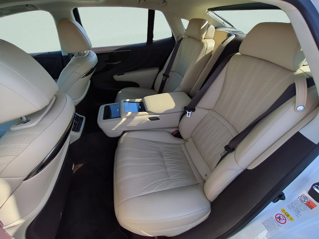 Used 2018 Lexus LS 500 w/ Luxury Package image 41