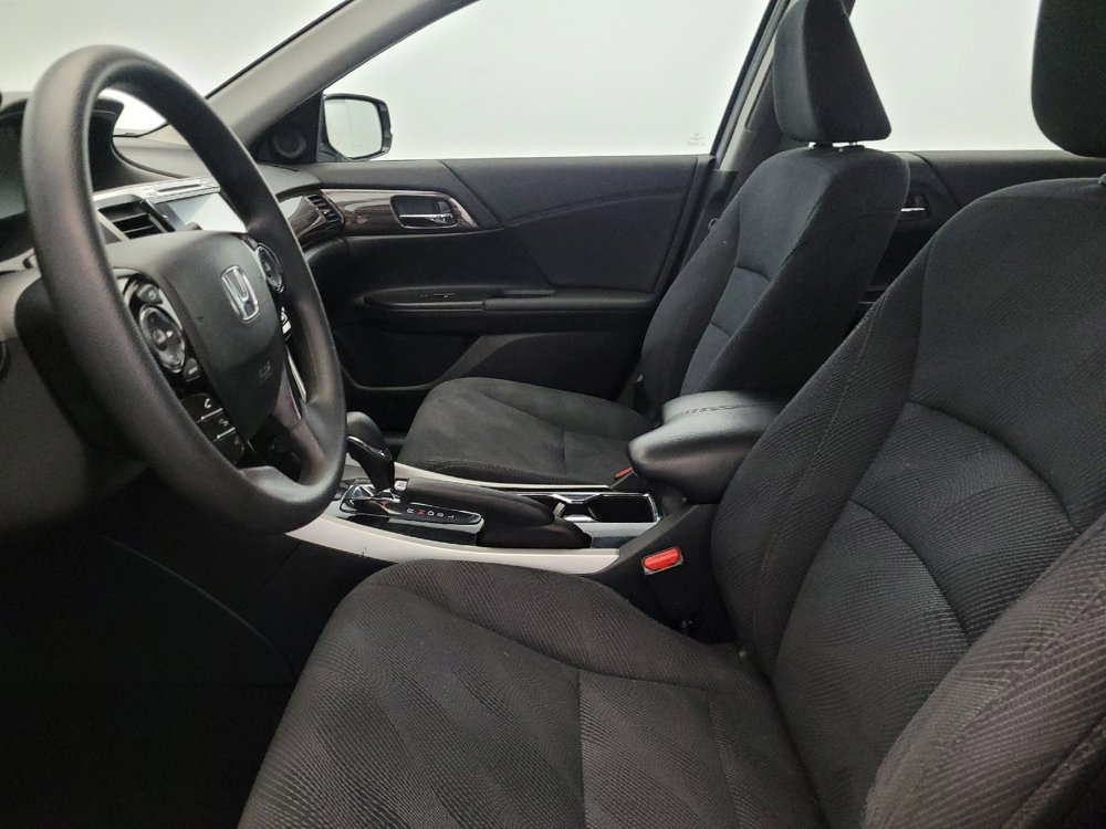 Used 2017 Honda Accord EX image 17