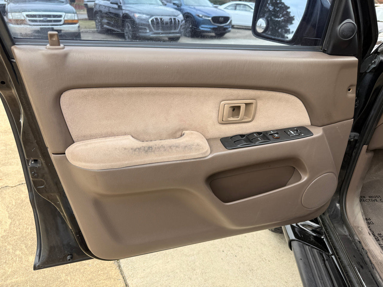 Used 2001 Toyota 4Runner SR5 image 13