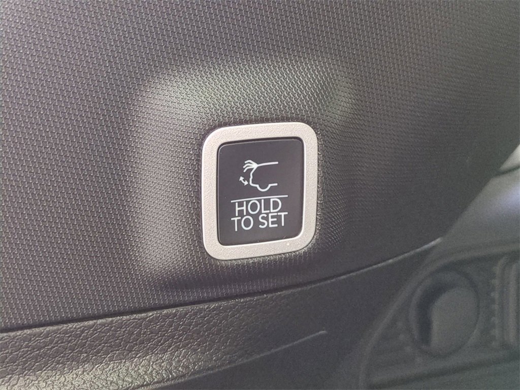 New 2025 Jeep Grand Cherokee Limited image 14